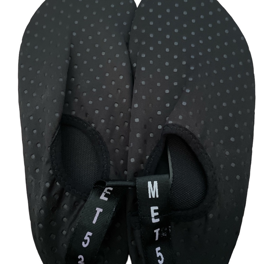 Women's /Men's Yalox water shoes Black Size 7-8 - Picture 2 of 3